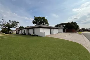 6250 Shirley Dr, North Richland Hills, TX 76180 - Photo 3