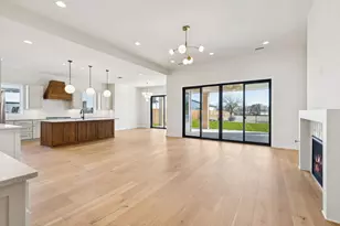 208 Pecan St, Roanoke, TX 76262 - Photo 5