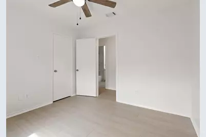 2024 Oakmeadow Street, Bedford, TX 76021 - Photo 15