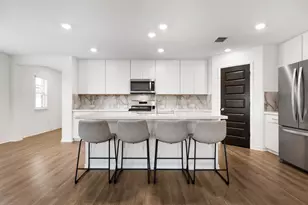 816 Adair Dr, Aubrey, TX 76227 - Photo 7