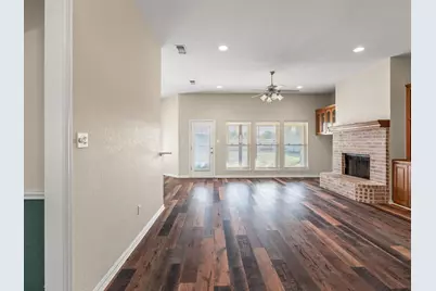 3905 Bonita Court, Granbury, TX 76049 - Photo 3