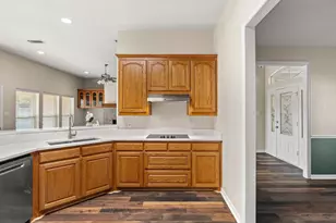 3905 Bonita Ct, Granbury, TX 76049 - Photo 9