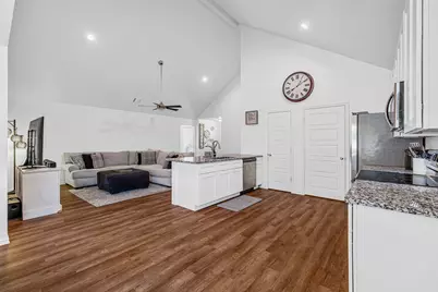 924 Colorado River Drive, Granbury, TX 76048 - Photo 13