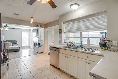 6813 Quail Meadow Drive, Watauga, TX 76148 - Photo 15