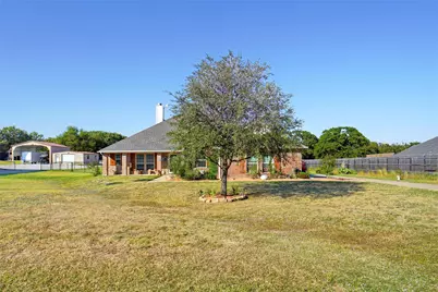 137 Brady Coleman Lane, Springtown, TX 76082 - Photo 3