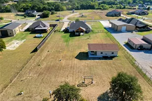 137 Brady Coleman Ln, Springtown, TX 76082 - Photo 35