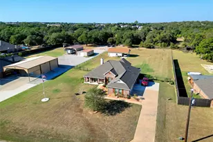 137 Brady Coleman Ln, Springtown, TX 76082 - Photo 31