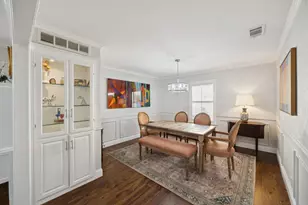 9227 Whitehurst Dr, Dallas, TX 75243 - Photo 5