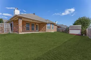 300 Lottie Ln, Saginaw, TX 76179 - Photo 25