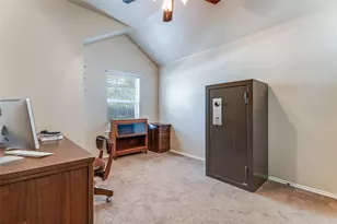 300 Lottie Ln, Saginaw, TX 76179 - Photo 15