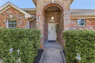 300 Lottie Ln, Saginaw, TX 76179 - Photo 3