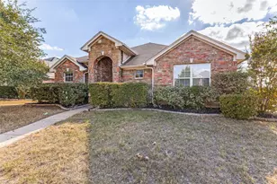 300 Lottie Ln, Saginaw, TX 76179 - Photo 1