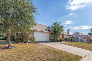 300 Lottie Ln, Saginaw, TX 76179 - Photo 3