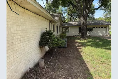 311 Casas Del Sur Street, Granbury, TX 76049 - Photo 3