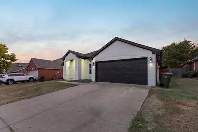 7018 Lake Jackson Drive, Arlington, TX 76002 - Photo 3