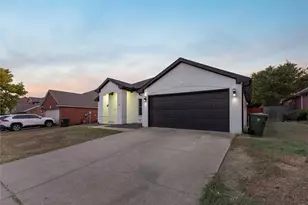 7018 Lake Jackson Dr, Arlington, TX 76002 - Photo 3