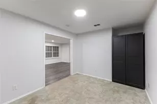 7018 Lake Jackson Dr, Arlington, TX 76002 - Photo 11