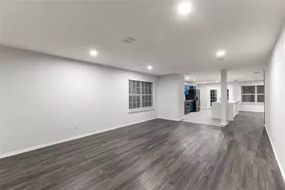 7018 Lake Jackson Drive, Arlington, TX 76002 - Photo 9