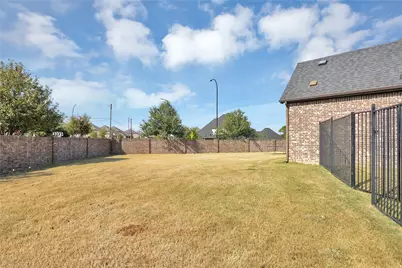 2523 Melissa Dianne Drive, Arlington, TX 76001 - Photo 31