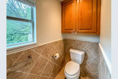 1305 Hillcrest Boulevard, Gainesville, TX 76240 - Photo 15