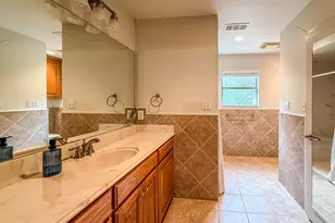 1305 Hillcrest Blvd, Gainesville, TX 76240 - Photo 19