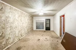 1305 Hillcrest Blvd, Gainesville, TX 76240 - Photo 9