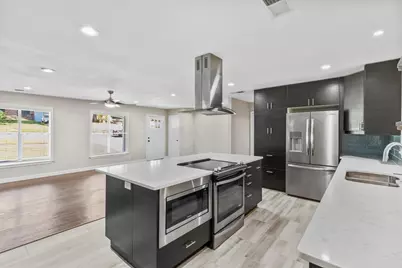 653 Kessler Boulevard, Sherman, TX 75092 - Photo 3