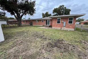 2214 Mockingbird Ln, Garland, TX 75042 - Photo 23