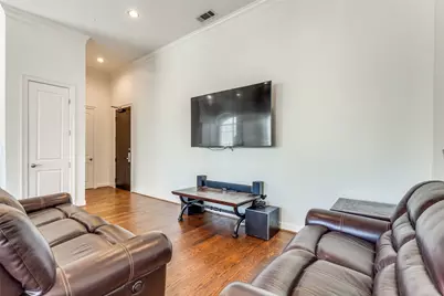 2300 Leonard Street #501, Dallas, TX 75201 - Photo 3