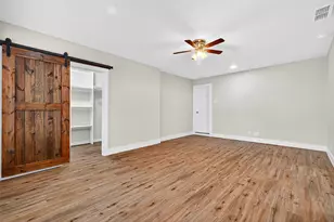 218 E Kansas St, Sherman, TX 75090 - Photo 11