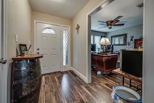 211 Willow Creek Ct, Mansfield, TX 76063 - Photo 3