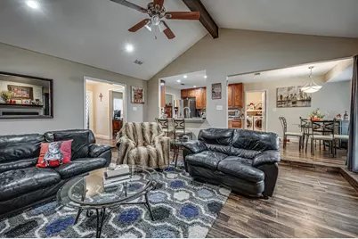 211 Willow Creek Court, Mansfield, TX 76063 - Photo 7