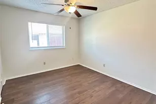 906 Moore St, Cedar Hill, TX 75104 - Photo 11