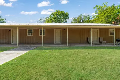 700 S Donoho Street #700, 702, 704, 706, 708, Clarksville, TX 75426 - Photo 1