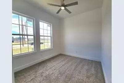 2121 S Edgewood Terrace, Fort Worth, TX 76105 - Photo 9