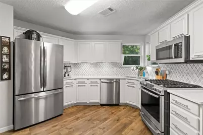 716 Glenview Drive, Mansfield, TX 76063 - Photo 13