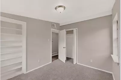 534 Henderson Circle, Garland, TX 75040 - Photo 21