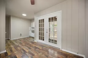 3837B Earl St, Fort Worth, TX 76111 - Photo 13