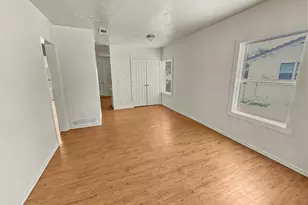 109 S 5th St, Sanger, TX 76266 - Photo 7