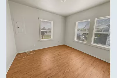 109 S 5th Street, Sanger, TX 76266 - Photo 9