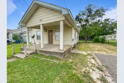 109 S 5th Street, Sanger, TX 76266 - Photo 3