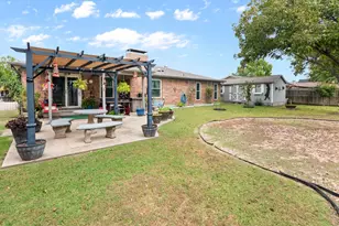 1307 Bradley Ct, Cleburne, TX 76033 - Photo 35