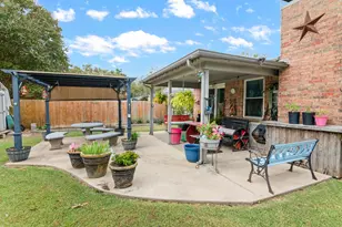 1307 Bradley Ct, Cleburne, TX 76033 - Photo 37