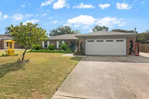 1307 Bradley Ct, Cleburne, TX 76033 - Photo 3