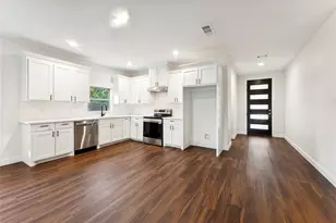 246 N Cherokee Shores Dr, Mabank, TX 75156 - Photo 11