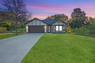 246 N Cherokee Shores Dr, Mabank, TX 75156 - Photo 1