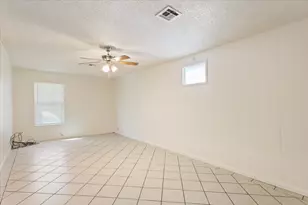 2424 S 26th St, Waco, TX 76706 - Photo 15