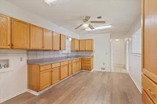 2424 S 26th St, Waco, TX 76706 - Photo 11