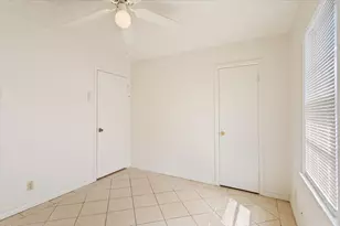 2424 S 26th St, Waco, TX 76706 - Photo 21
