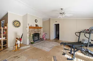 406 Hilltop Meadows Ct, Springtown, TX 76082 - Photo 21